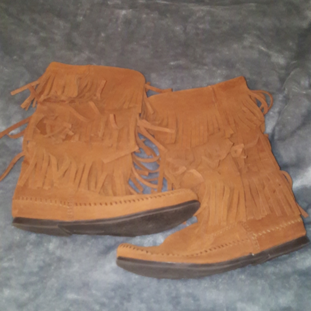 Women's Minnetonka Fridge boots